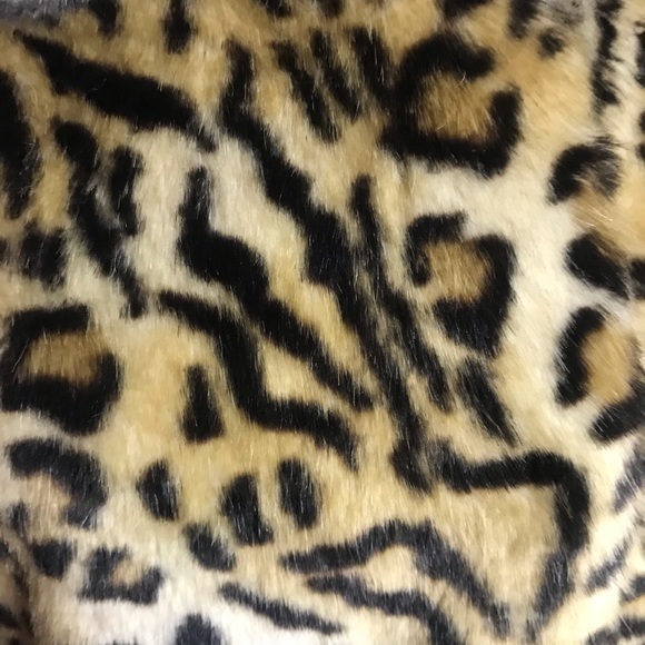 Size L 🔥 NWOT Beautiful Animal Print Coat - Picture 3 of 3